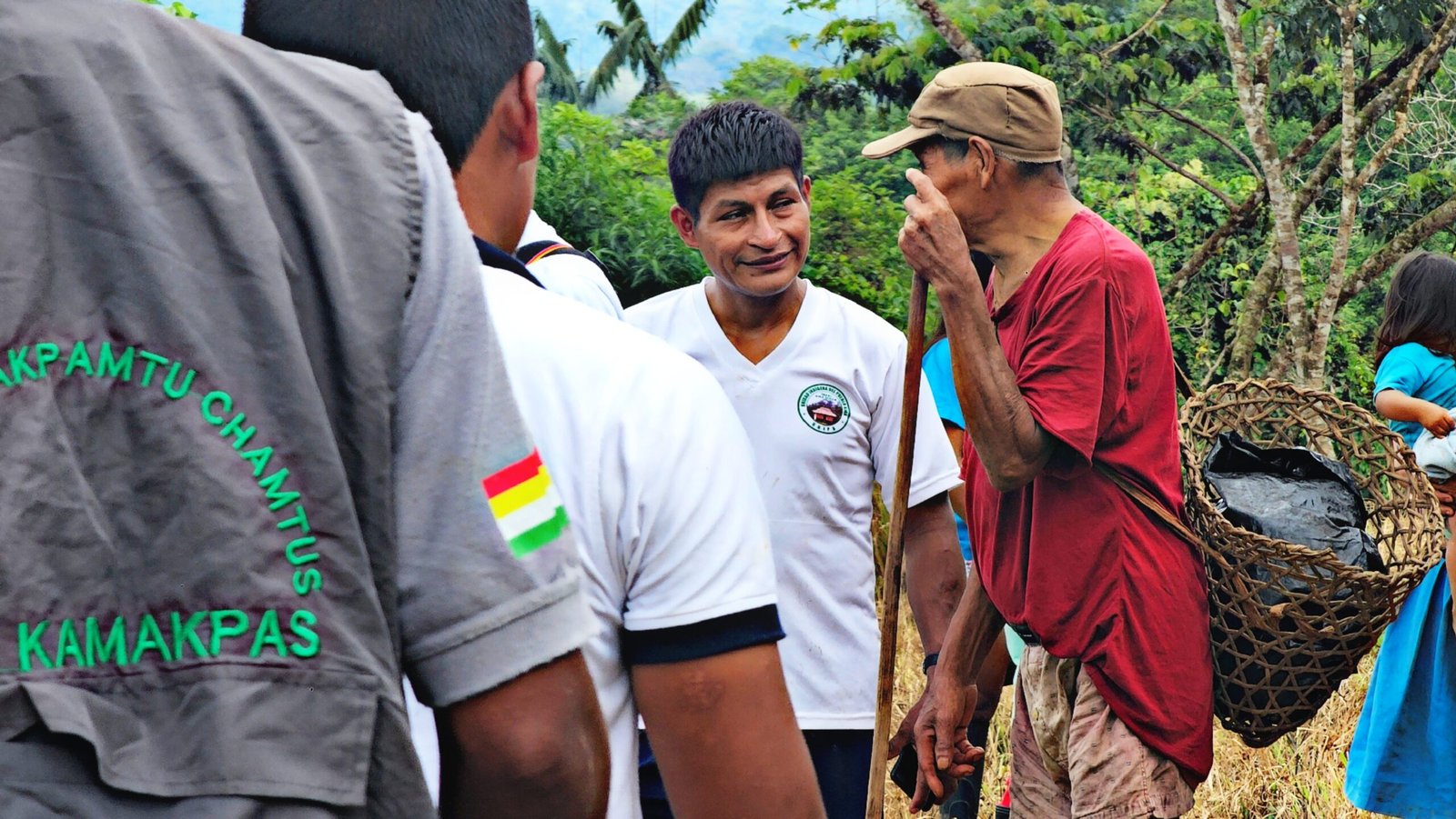 Recorrido ecológico y cascada Uksampi